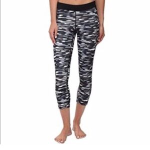Nike Dri-Fit Run Fast Live Fearless Women’ Leggings Black Gray Camo Capri Small